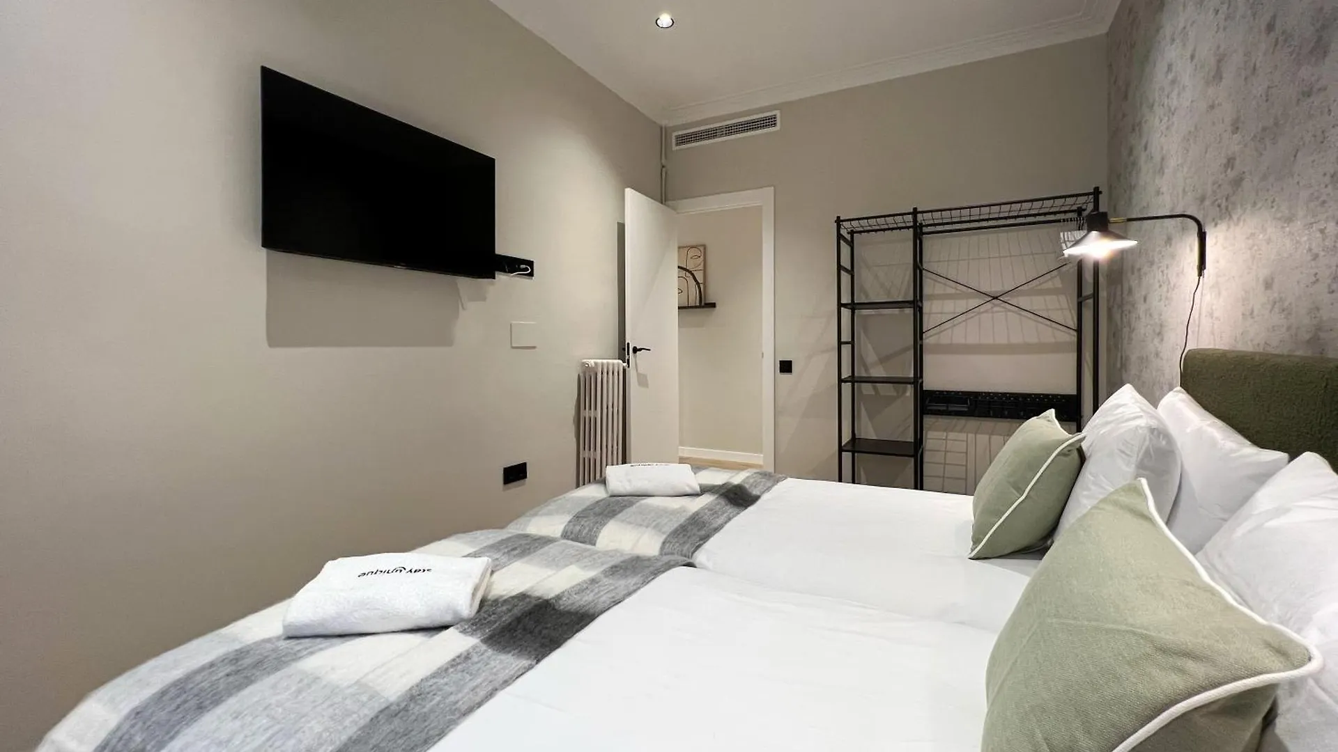 Stay U-Nique Apartment Muntaner Barcelona Spain